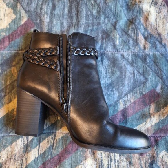 👢 American Eagle Black Ankle Boots Size: US 11 | Heel: 3" - Picture 4 of 6